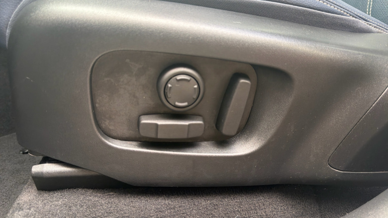 Land Rover Range Rover Velar 2.0 D200 R-Dynamic SE 5dr Auto Diesel Estate